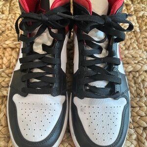 NIKE Air Jordan 1 Mid GS Basketball Shoes-Size 7.5
